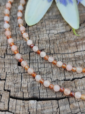 Feuer Opal und Mondstein Kette