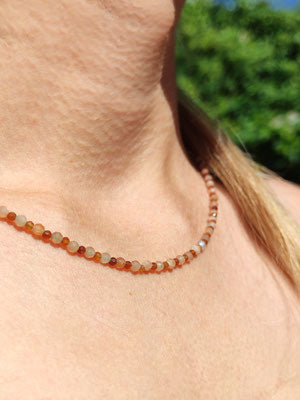 Feuer Opal und Mondstein Kette