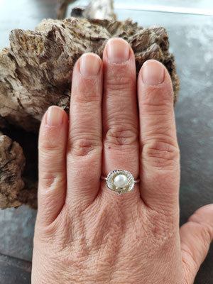 Mini Muschel Ring mit Perle