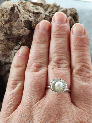 Mini Muschel Ring mit Perle