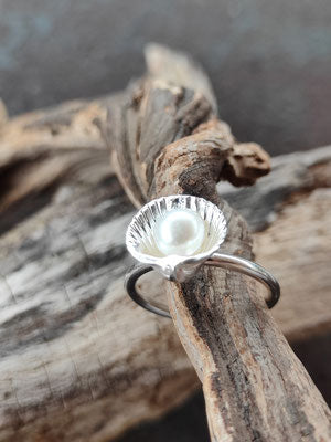 Mini Muschel Ring mit Perle