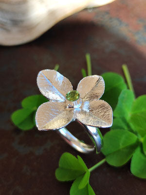 Glücks Klee Ring mit Peridot