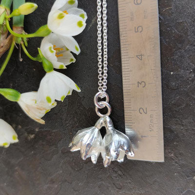 Set Nr.2 Anhänger mit zwei Blüten und Märzenbecher Ohrhänger