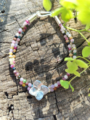 Buntes Turmalin Armband mit Hortensien Blüte
