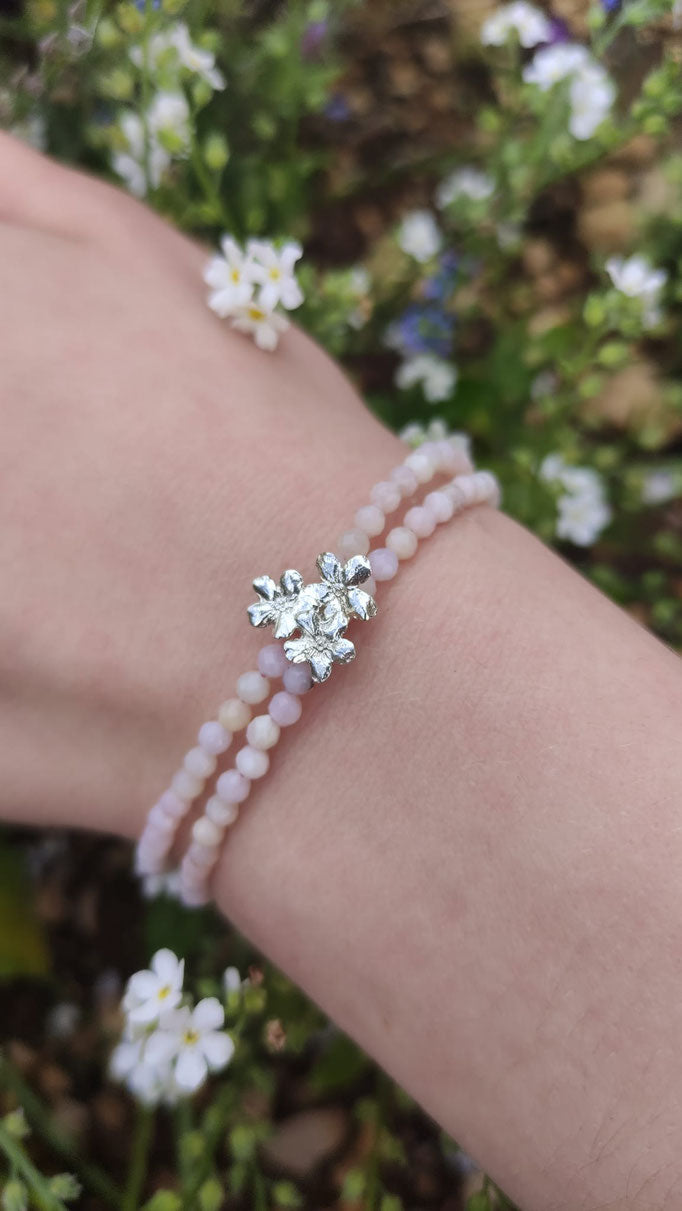 Vergisssmeinnicht Armband mit 3 Blüten und rosa Opal