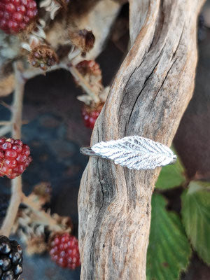 Brombeer Blatt Ring