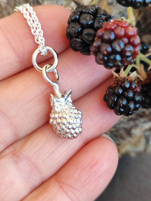 Beeren Anhänger mit doppelter Öse