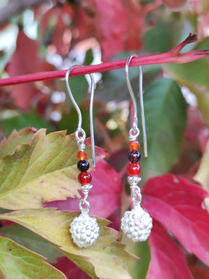 Lange Beeren Ohrringe mit Edelsteinen