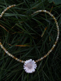 Gänseblümchen Collier mit gelbem Opal