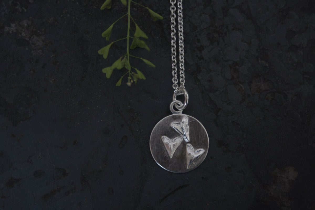 Großer Talisman Anhänger mit Hirtentäschelkraut