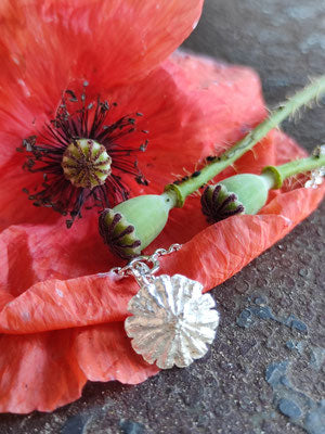 Mohn Deckel Anhänger mit Karabiner