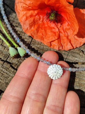 Mohn deckel Kette mit Labradorith