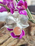 Mini Orchidee Anhänger mit Mondstein