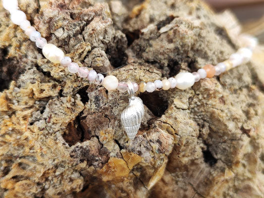 Mini Muschel Opal Kette*