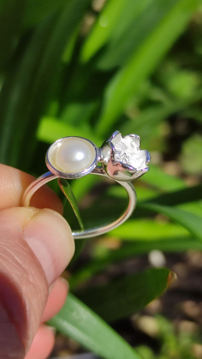 Maiglöckchen Ring mit Perle