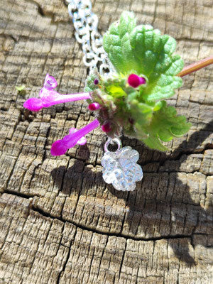 Mini Taubnessel Blatt Anhänger mit Karabiner